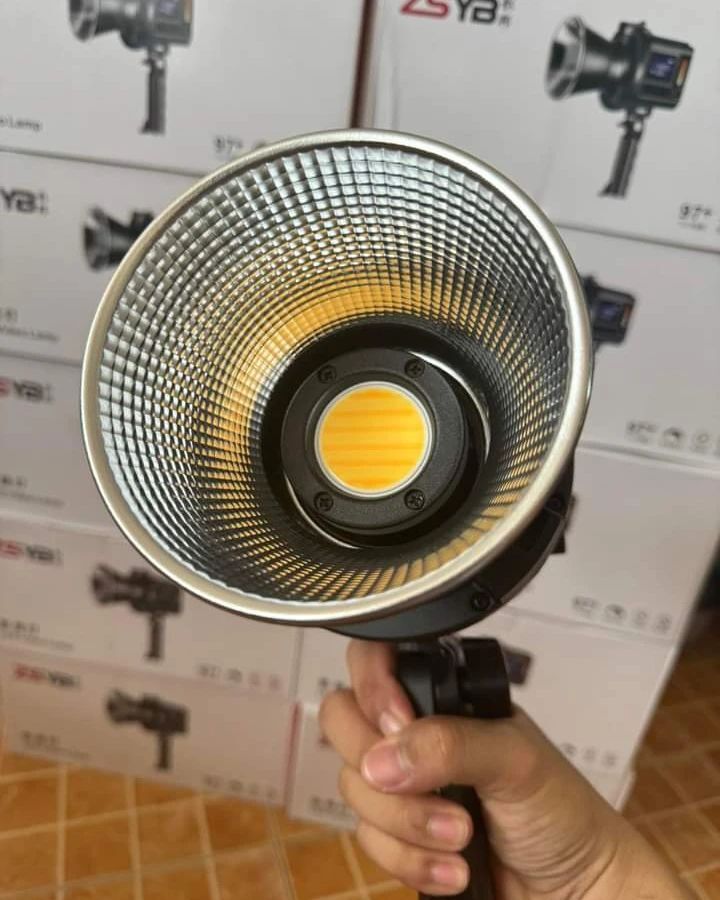 professional-handheld-led-video-light-80w-adjustable